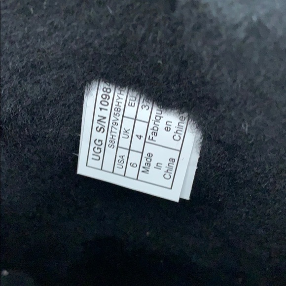 New UGG star girl black boots - Picture 8 of 8